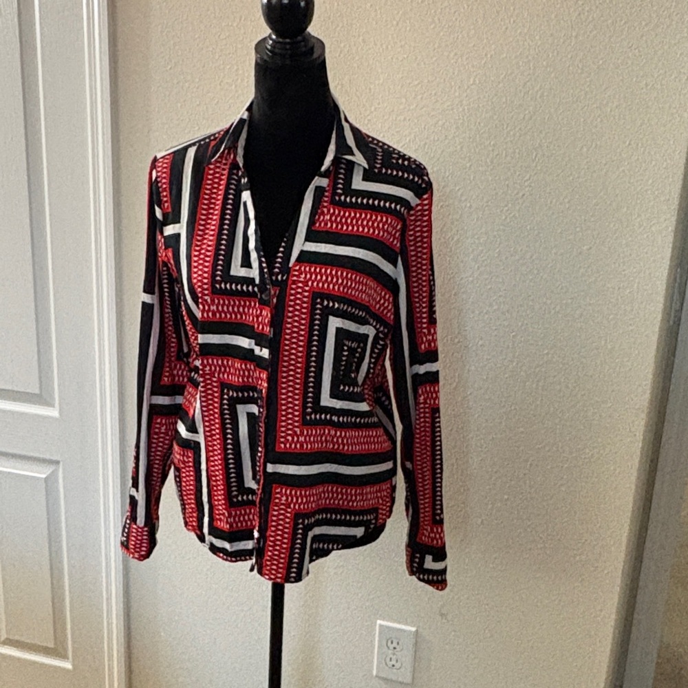 New York & Company Red and Black Geometric Button Down Shirt
